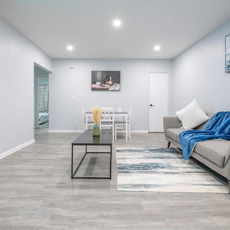 Centre Street Upper 2Bedsuite 4408 Calgary Exterior photo